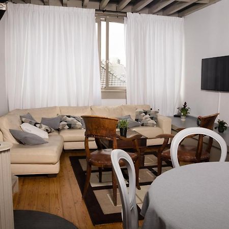 Duplex Dernier Etage Avec Terasse A Deux Pas De La Grand Place 브뤼셀 외부 사진