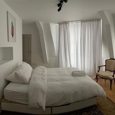 Duplex Dernier Etage Avec Terasse A Deux Pas De La Grand Place 브뤼셀 외부 사진