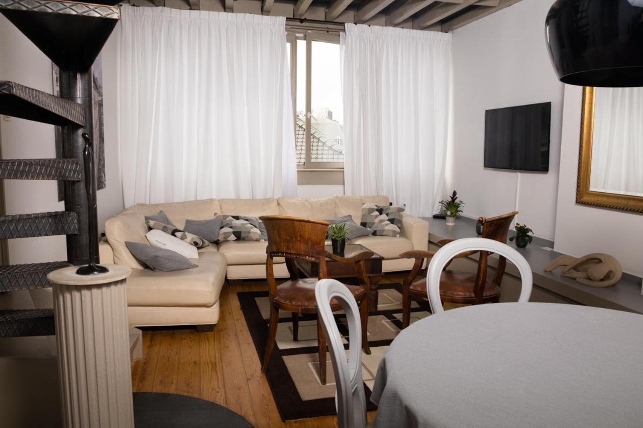 Duplex Dernier Etage Avec Terasse A Deux Pas De La Grand Place 브뤼셀 외부 사진