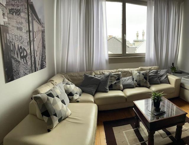 Duplex Dernier Etage Avec Terasse A Deux Pas De La Grand Place 브뤼셀 외부 사진
